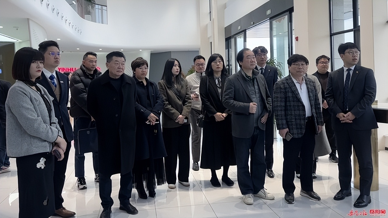 韩国湖西大学副校长朴雪豪一行莅临银华棠参观考察
